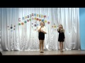 Ученицы класса с песней ,,А я игрушек не замечаю,, 