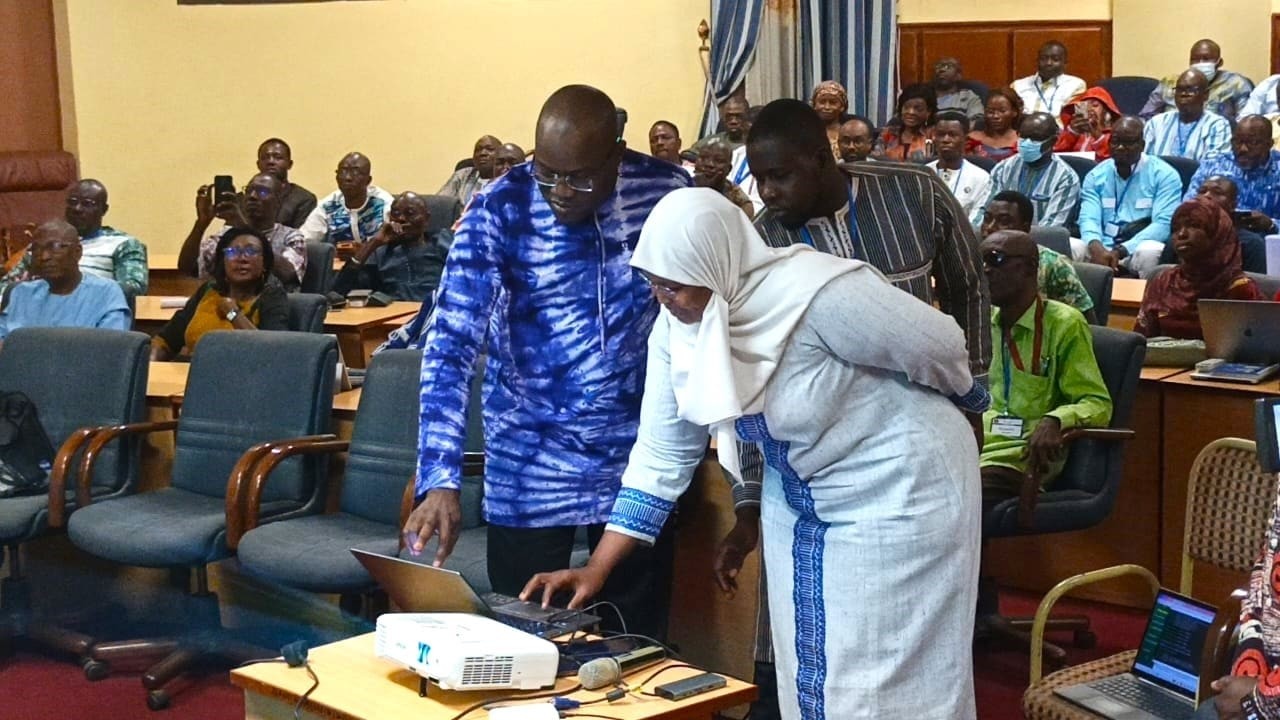 Le gouvernement lance e-Dimaakia