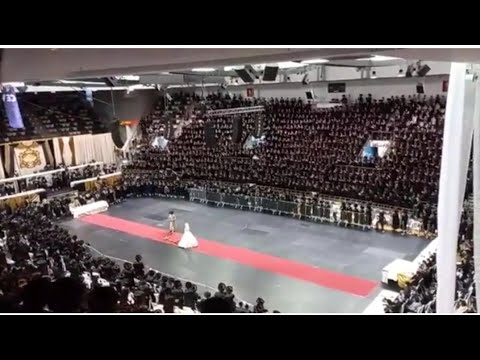 Mitzvah Tantz At The Wedding In The Courts Of Viznitz And Seret Viznitz In Israel
