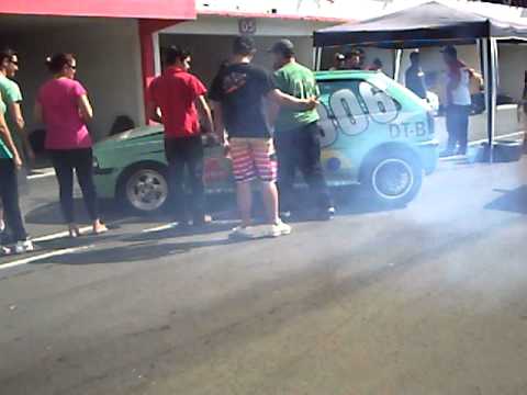 festa na chegada do box......gol 306