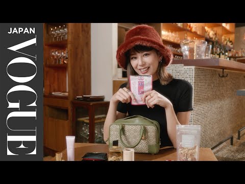 西內まりやのバッグの中身は？ 好きな音楽やリラックスの祕訣も。 | In The Bag | VOGUE JAPAN (西内まりやのバッグの中身は？ 好きな音楽やリラックスの秘訣も。 | In The Bag | VOGUE JAPAN)
