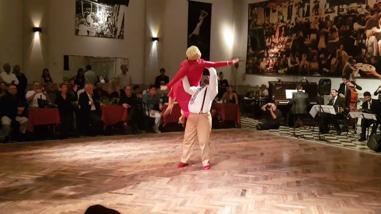 Claudio González - Julia Urruty y La auténtica milonguera