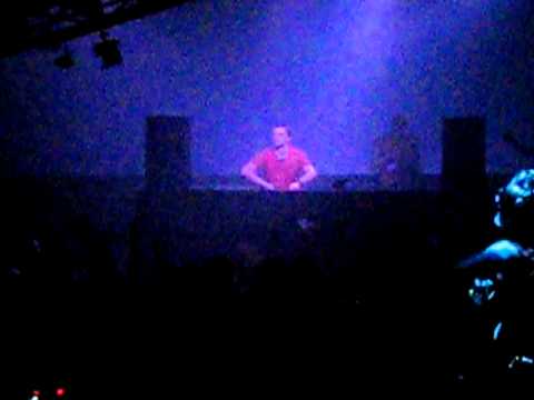 Markus Schulz @ Guv (April 2011) 4 of 6