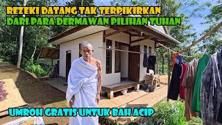 Download lagu Ketekunan Dan Kegigihan Bah Acip Berbuah Manis..CIK IMAH BERIKAN UMROH GRATIS. mp3