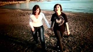 ONE DIRECTION WHAT MAKES YOU BEAUTIFUL PARODY (ITALIAN  FANS)