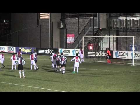 Damian Stiemer, 10 jaar, wedstrijd Ajax E1 - Laren '99 D1