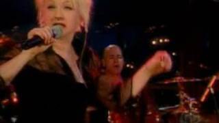 Cyndi lauper - It&#39;s Hard To Be Me