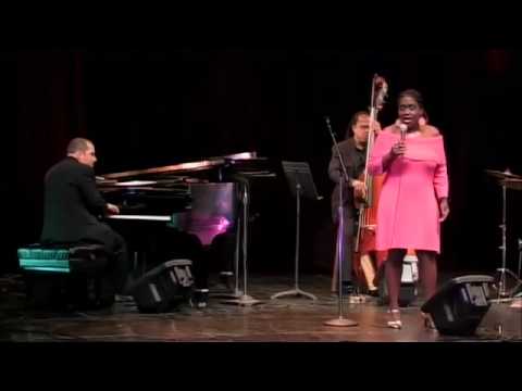 Sharón Clark -- I'll Remember April