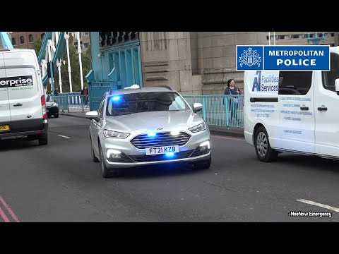 Unmarked Dog Unit Ford Mondeo (Metropolitan Police) Responding on Tower Bridge