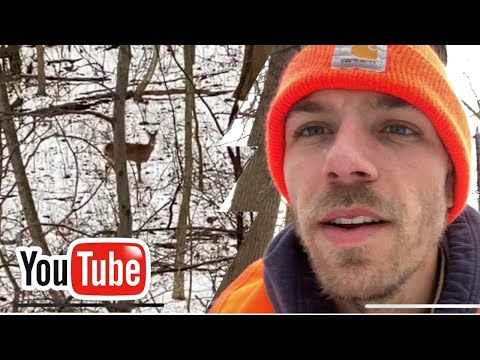 Deer Hunting Late Season - Hunting for a FAT Doe w/ Muzzeloader