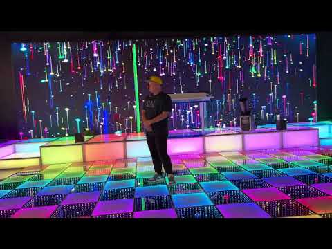 Landyn is Dancing Odyssey VR At Irvine Spectrum Center