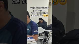 No quiso prestar sus cartas de Yu-Gi-Oh y fue Excluído.