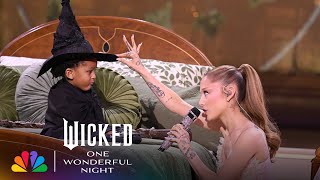 Download lagu Ariana Grande Performs 'Popular' with a Young Wicked Fan | Wicked: One Wonderful Night | NBC mp3