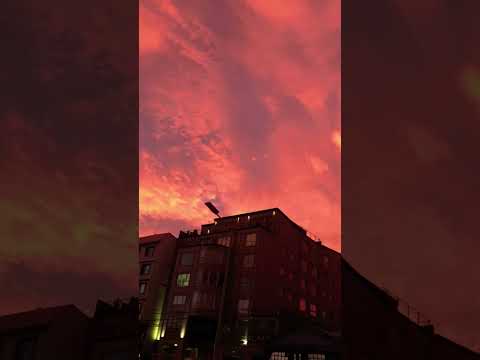 vivo en una obra de arte constante del creador #ushuaia #clips #atardecer #aura