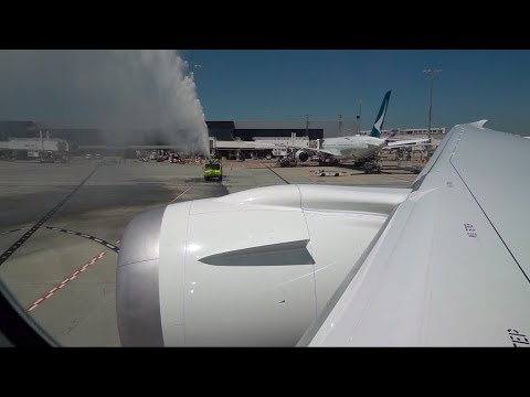 Inaugural Qantas 787-9 Dreamliner captain’s speech, water cannon salute and takeoff (QF95) Video