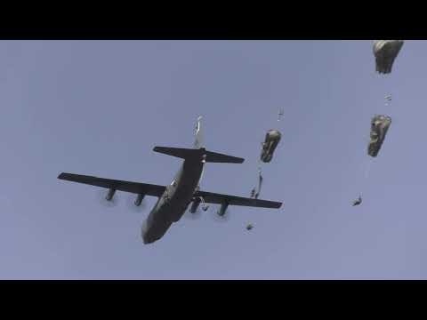 U.S. Army 'Sky Soldier' Paratroopers jump on Frida in Italy
