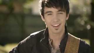 Mo Pitney - Boy &amp; A Girl Thing (Official Music Video)
