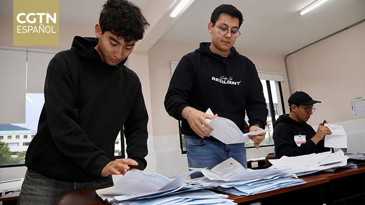 Ecuador vota no en las cuatro preguntas de referéndum y consulta popular