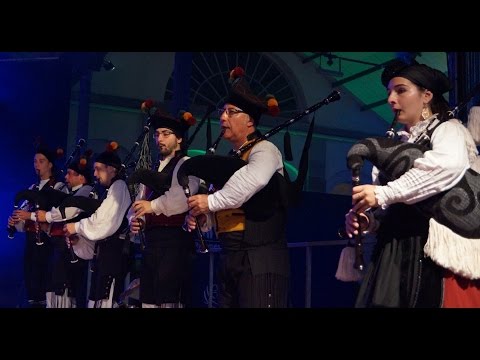 La banda de gaitas Xarabal - Bagpipe Folklore Group from Galicia Spain