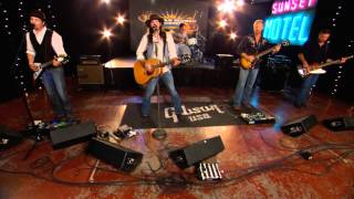Micky and The Motorcars perform 