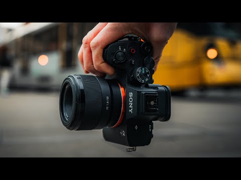 BEST Budget LENS POV STREET PHOTOGRAPHYT 50MM F1.8 // SONY A7IV
