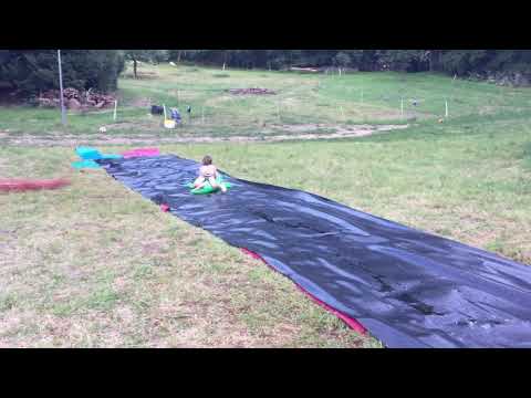 Eigene Wasserrutsche im Garten