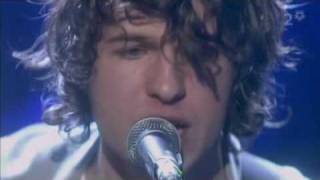 The Kooks - She Moves In Her Own Way (London Live 2006)