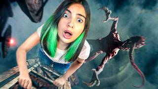 ACHEI QUE EU SÓ TINHA QUE ESCALAR ESSA TORRE MAS... TEM UM MONSTRO VINDO ATRÁS DE MIM.