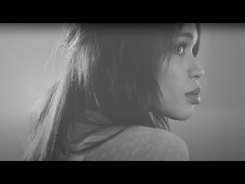 Degiheugi - Betty (Official Video)