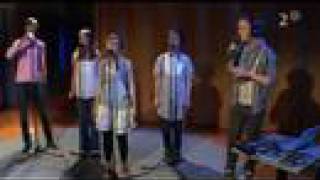 Riltons Vänner - De vill att vi bugar och niger (Lantz i P4)