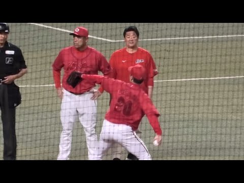 栗林良吏が初回に緊急降板!違和感訴えて治療し再びマウンドも...心配するカープベンチ!広島カープvs中日ドラゴンズ 2026年5月22日