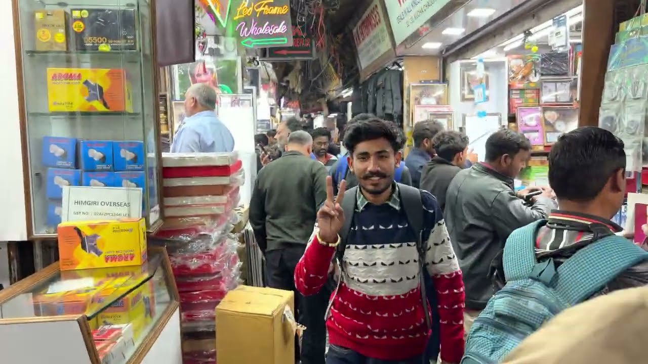 Immersive street-level walking tour through India Old Delhi Phone Market - and Interesting, India, showcasing authentic urban landscapes, local architecture, and the vibrant atmosphere of the city's neighborhoods