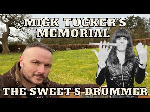 Mick Tucker's Memorial Plaque - Famous Graves