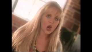 Amie Comeaux - Moving Out [Official Music Video]