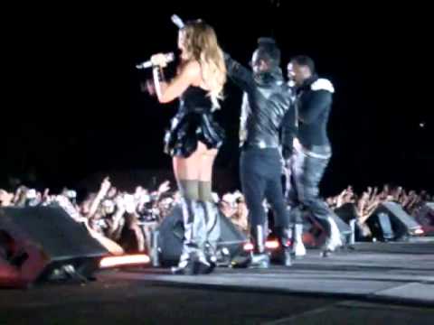 Black Eyed Peas BSAS 2010   Fergie s Butt