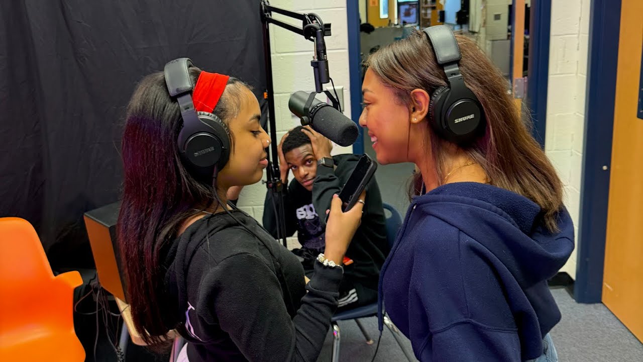 Hope & Faith make a diss song for Brooke and Destiny! It’s actually kinda good! 