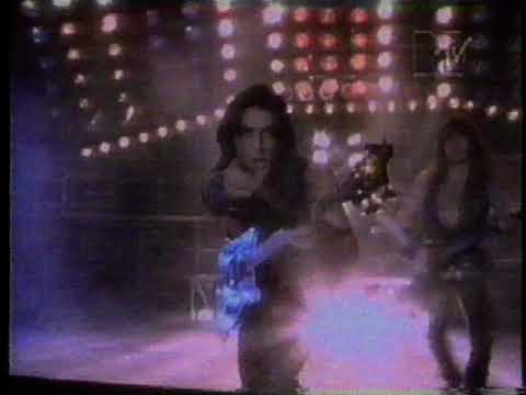 Manowar - Blow Your Speakers (videoclipe) - Fúria MTV (1998)