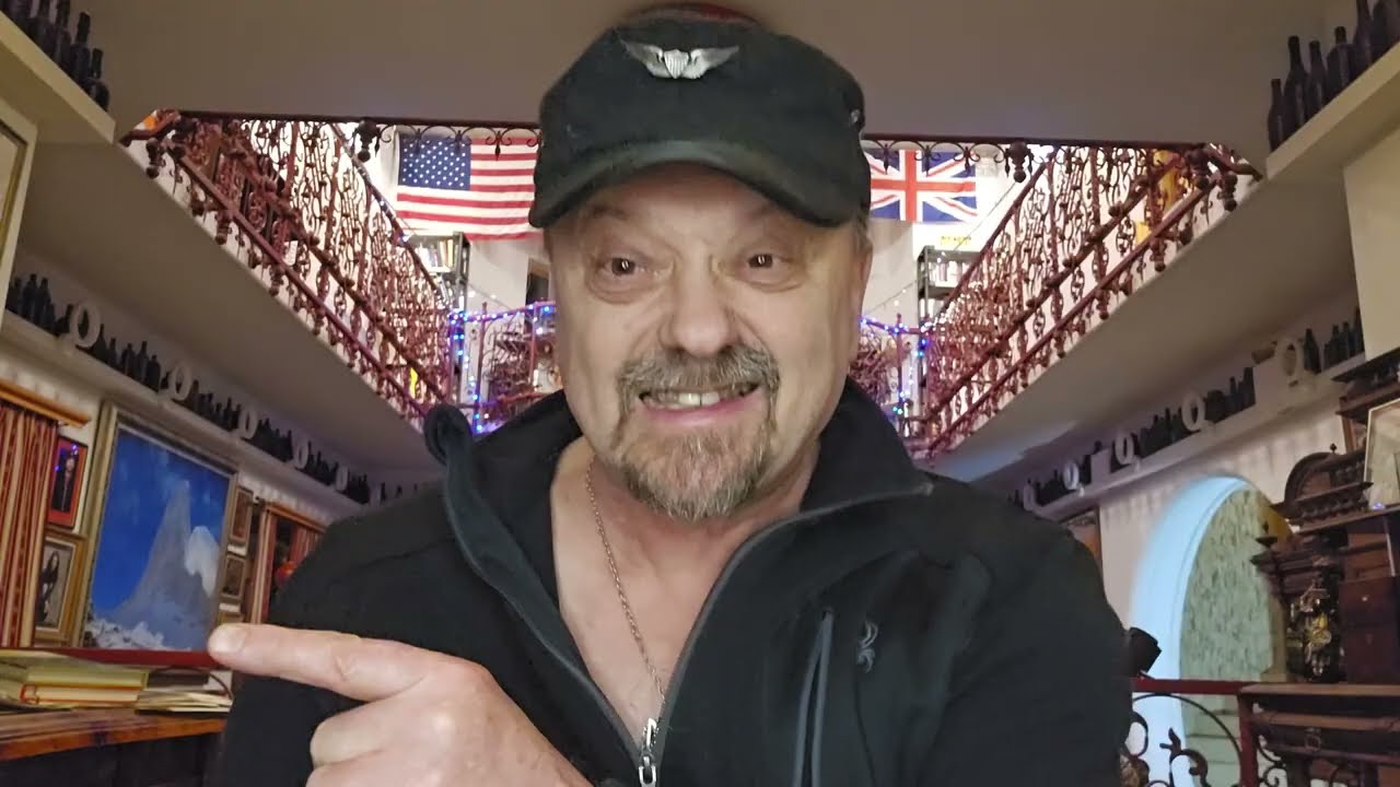 Ответ Зеленского Залужному это капитуляция, клоун боится генерала, трусливо