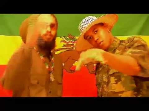 Paille & Straïka -  Un Lion Ne Meurt Pas - Clip Officiel