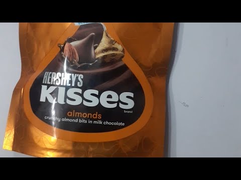 HERSHEY'S kisses choclate with Almonds pack