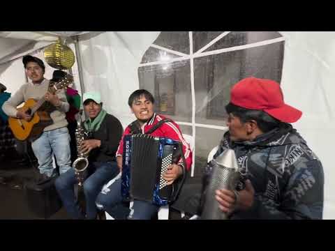 GRUPO "CORAZÓN ANDINO" Chapuchi de los novios Fernando y Clemencia #guamote 