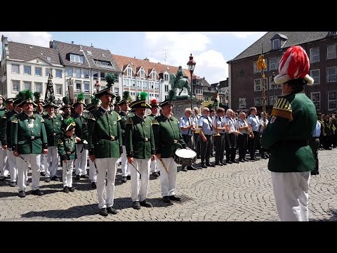 Düsseldorf Schützenfest 2018 - Großer Zapfenstreich am Rathaus 14. Juli 2018