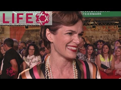 Pamela Rendi-Wagner auf dem Life Ball 2017 | Magenta Carpet