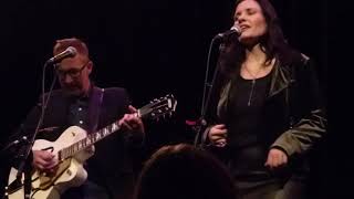 Shannon McNally -  Let's Go Home (Vinyl Intro/Staple Singers), Sellersville Theater, 9/06/2017