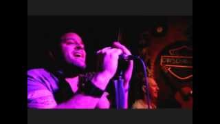 Golden Earring tributeband Bloody Buccaneers - Candy&#39;s Going Bad (kroegversie)