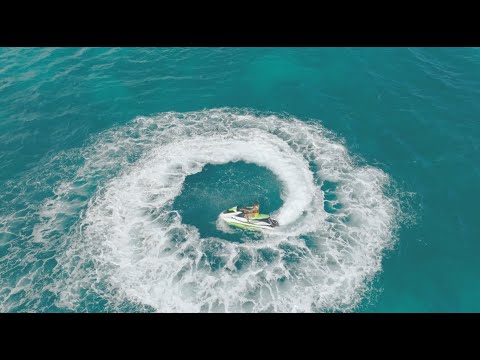 Max Livio - Une journée sans pareille (CLIP OFFICIEL)