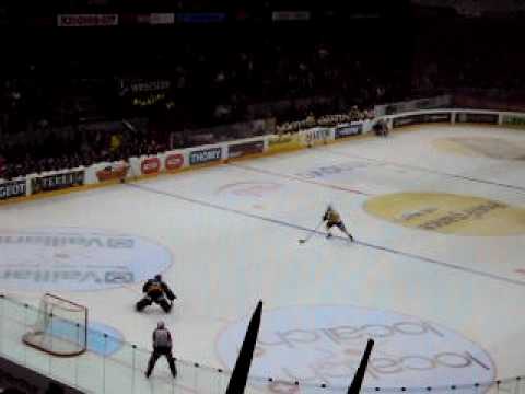 SC Bern x HC Davos - pênalti