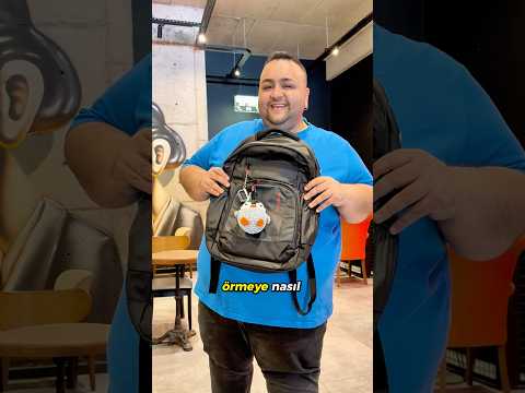 KENDİ ÇANTA CHARMIMIZI ÖRÜYORUZ! Penguen yaptımmm The Gookie #işbirliği #crochet #amigurumi #shorts