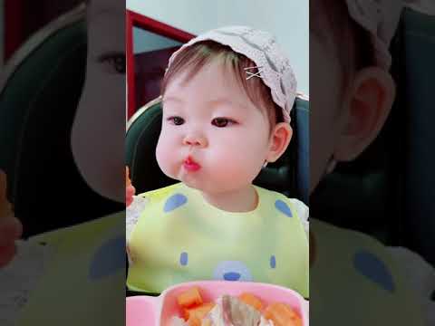 Sóc chuột nhỏ Siyu ăn ngon miệng, đáng yêu - Baby China - Tiktok Trung Quốc Chanel #55