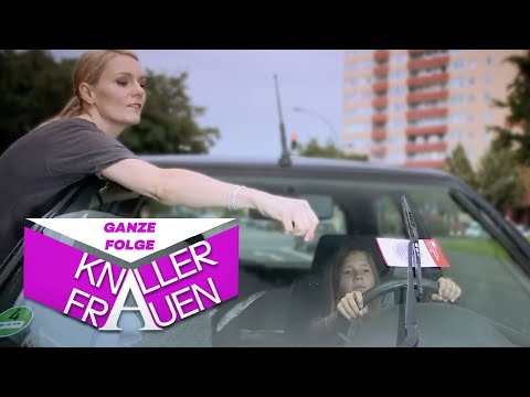 Da ist was an der Scheibe! | Knallerfrauen mit Martina Hill